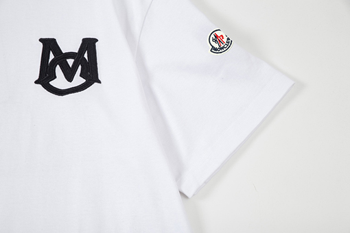 モンクレール  ロゴ入りショートスリーブTシャツ