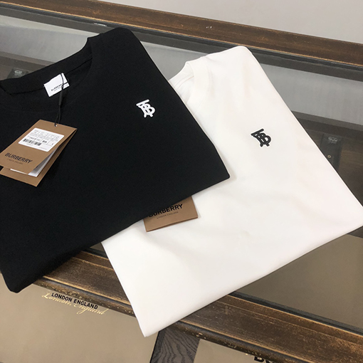 バーバリー クラシックなロゴ半袖Tシャツ