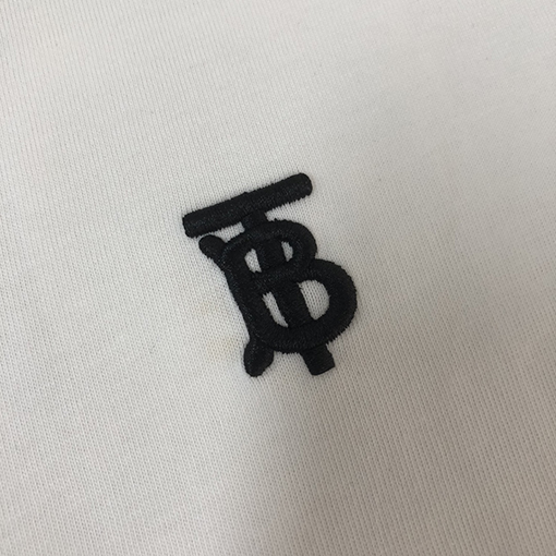 バーバリー クラシックなロゴ半袖Tシャツ