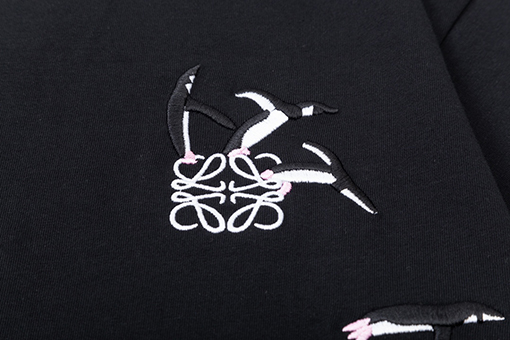 ロエベ  刺繍ペンギンアルファベットロゴ半袖Tシャツ