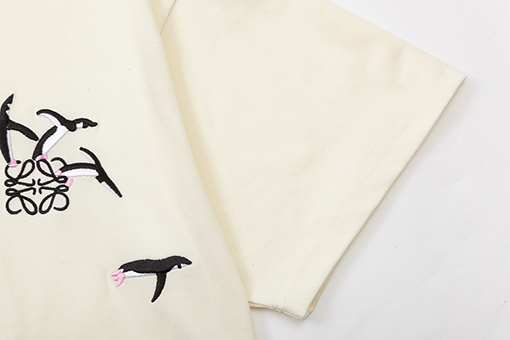 ロエベ  刺繍ペンギンアルファベットロゴ半袖Tシャツ