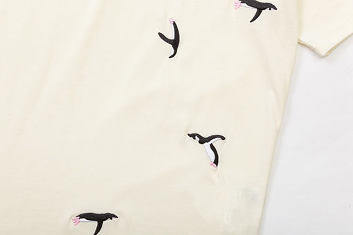 ロエベ  刺繍ペンギンアルファベットロゴ半袖Tシャツ
