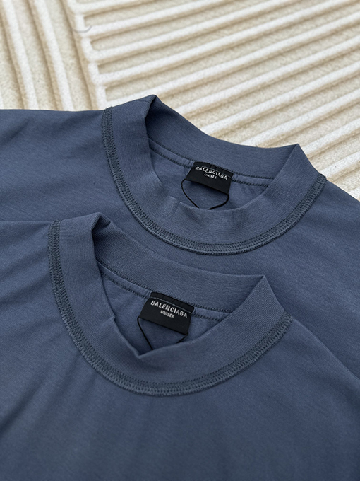 バレンシアガ  新しいレインボーシリーズのバックデザインプリント半袖Tシャツ