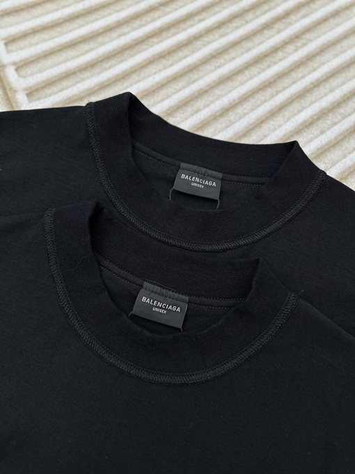 バレンシアガ  新しいレインボーシリーズのバックデザインプリント半袖Tシャツ