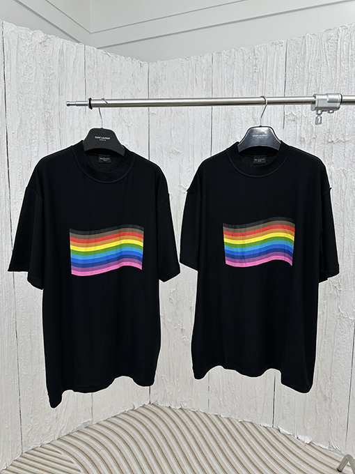 バレンシアガ  新しいレインボーシリーズのバックデザインプリント半袖Tシャツ