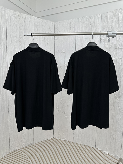 バレンシアガ  新しいレインボーシリーズのバックデザインプリント半袖Tシャツ