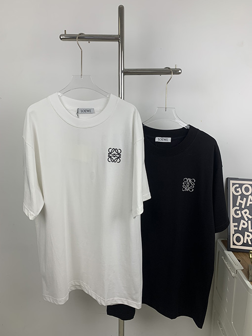 ロエベ  新しい小さなロゴの立体ロゴの半袖Tシャツ