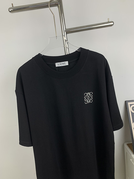 ロエベ  新しい小さなロゴの立体ロゴの半袖Tシャツ