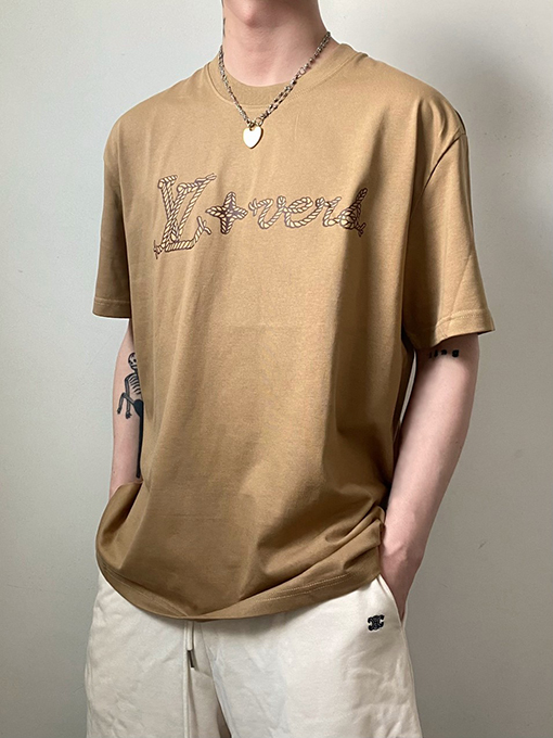 ルイヴィトンコピー  胸と背中のロゴプリント半袖Tシャツ