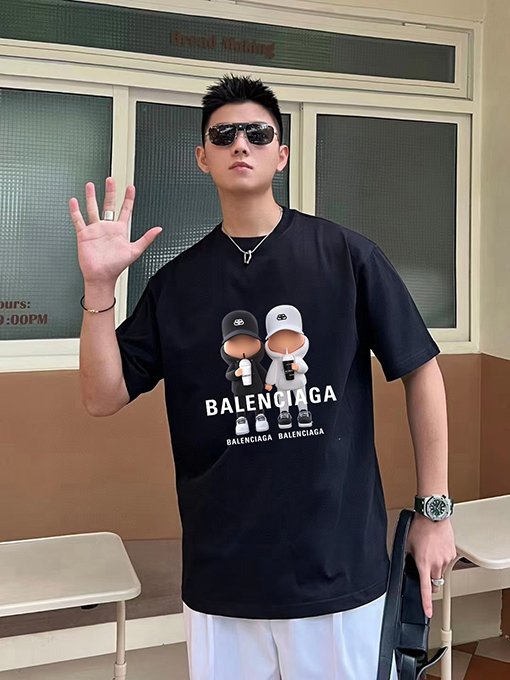 バレンシアガスーパーコピー  ショーモデルの半袖Tシャツ