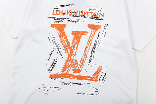 ルイヴィトンコピー  手描きの落書き大きなロゴアルファベットプリント半袖Tシャツ
