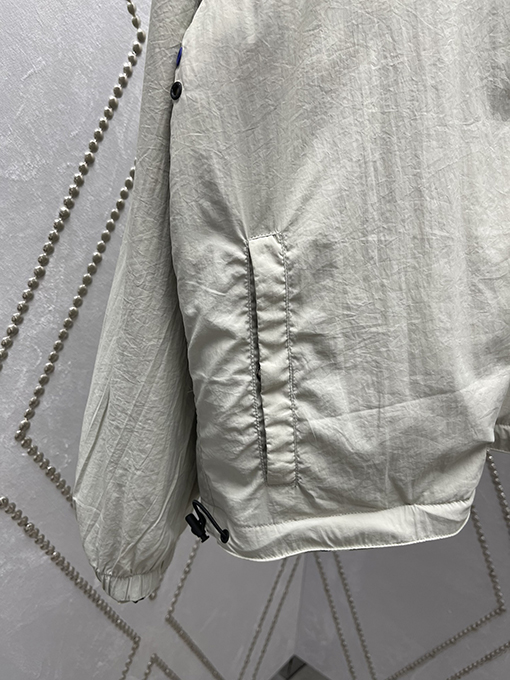 バーバリースーパーコピー 新しい軽量ツイルコート