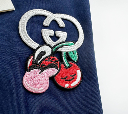 グッチ  プリント刺繍ラウンドネック半袖Tシャツ