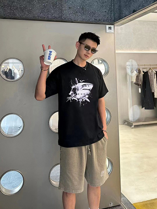 ジバンシイ  ロゴプリント半袖Tシャツ