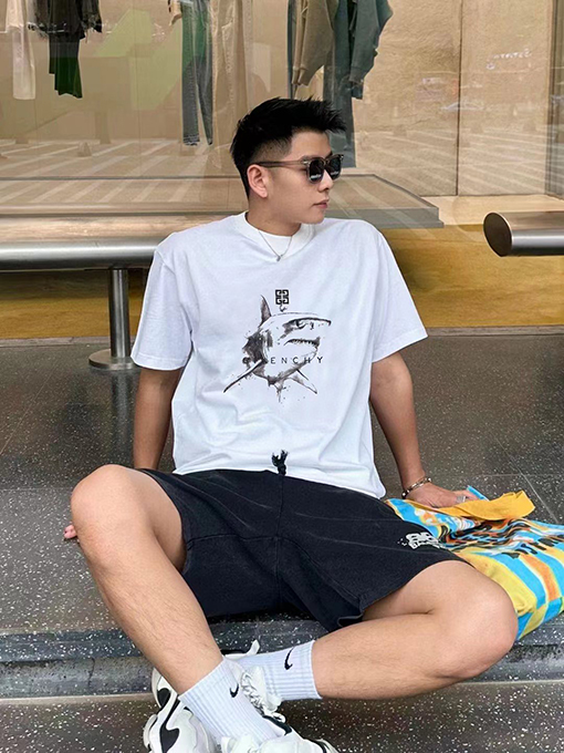 ジバンシイ  ロゴプリント半袖Tシャツ