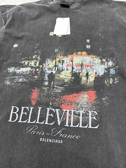 バレンシアガ ファッショナブルな都市夜景Tシャツ