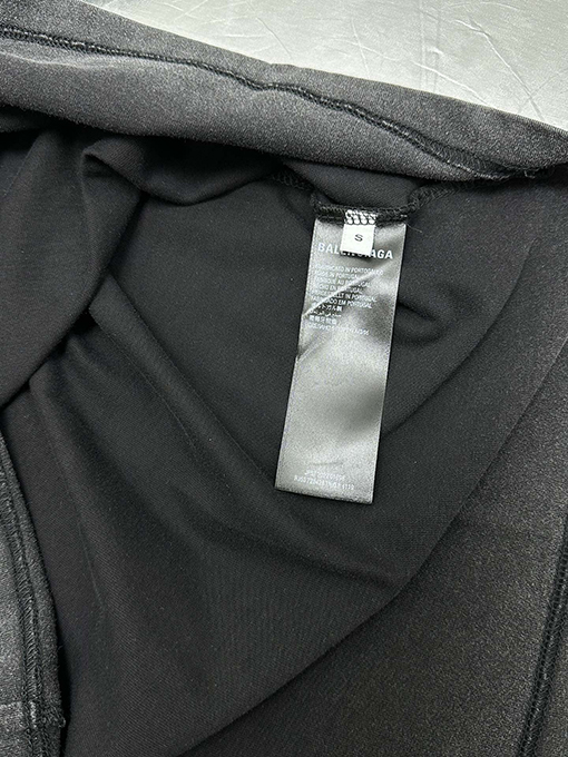 バレンシアガ ファッショナブルな都市夜景Tシャツ