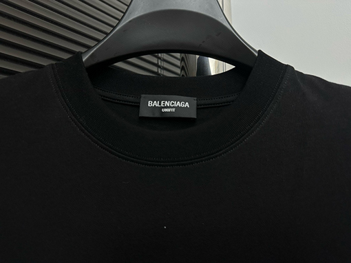 グッチXバレンシアガ ベルベットクルーネックTシャツ