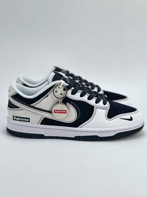NIKE SB Dunk Low x Supreme ブラックホワイトダブルフックスニーカー