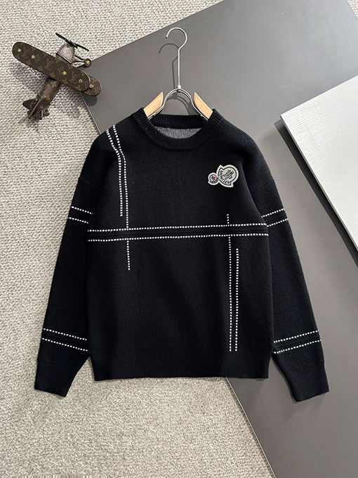モンクレール 新しいロゴバッジ刺繍ロゴクルーネックセーター