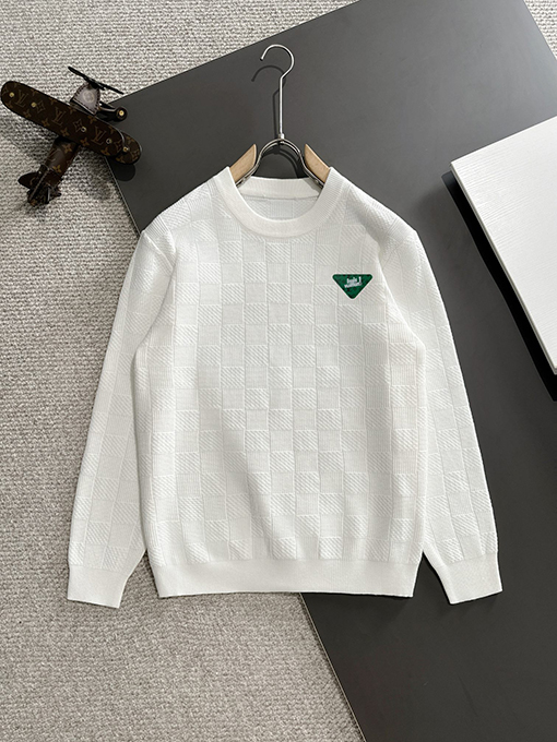 ルイヴィトンスーパーコピー 新しいロゴバッジ刺繍ロゴクルーネックセーター