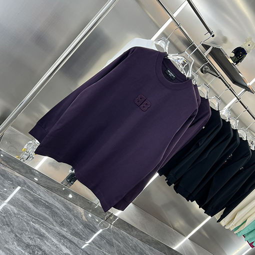 バレンシアガ 刺繍ラウンドネック長袖Tシャツ