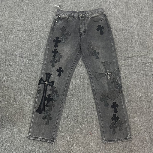 クロムハーツ スーパーコピー  デニムパンツ レザー パッチ