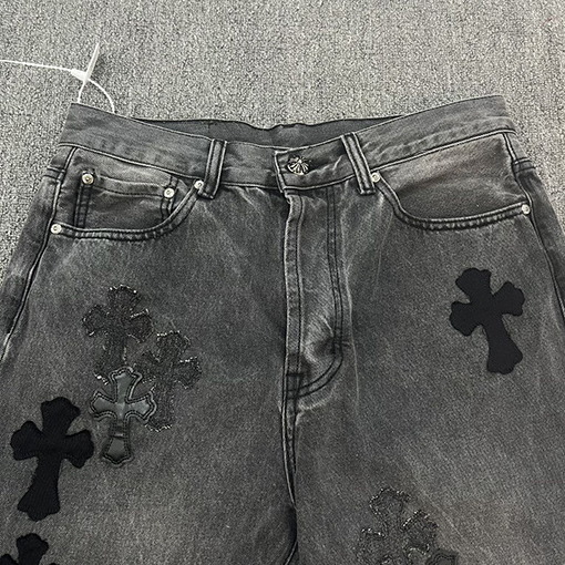 クロムハーツ スーパーコピー  デニムパンツ レザー パッチ