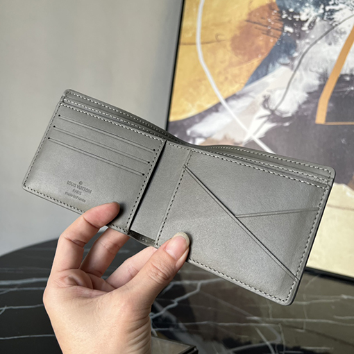 ルイヴィトン財布コピーモノグラム M12520