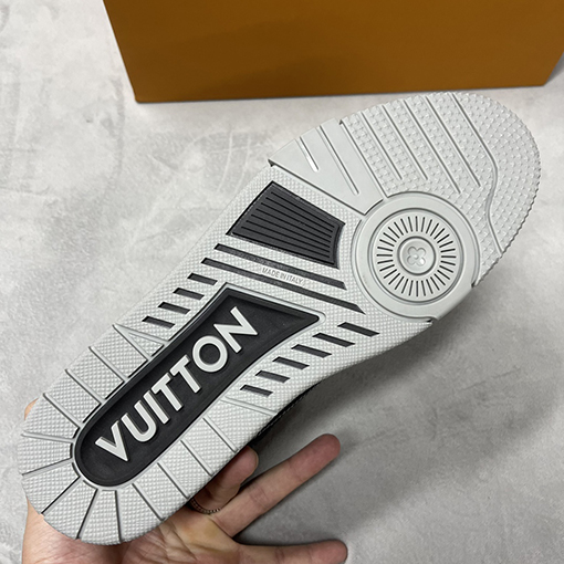ルイヴィトンコピー Louis V Trainer Sneaker 24FW マジックテープシリーズ スニーカー