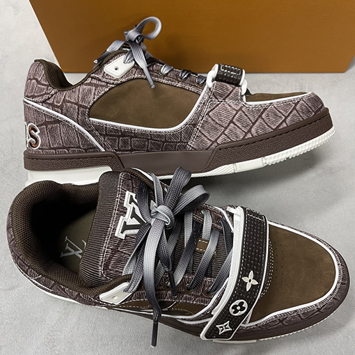 ルイヴィトンコピー Louis V Trainer Sneaker 24FW マジックテープシリーズ スニーカー