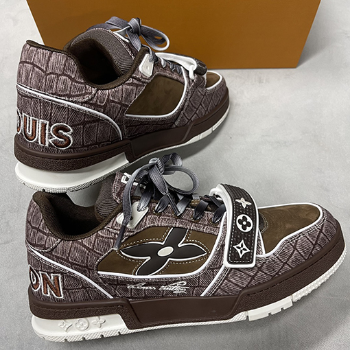ルイヴィトンコピー Louis V Trainer Sneaker 24FW マジックテープシリーズ スニーカー