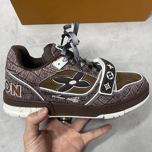 ルイヴィトンコピー Louis V Trainer Sneaker 24FW マジックテープシリーズ スニーカー