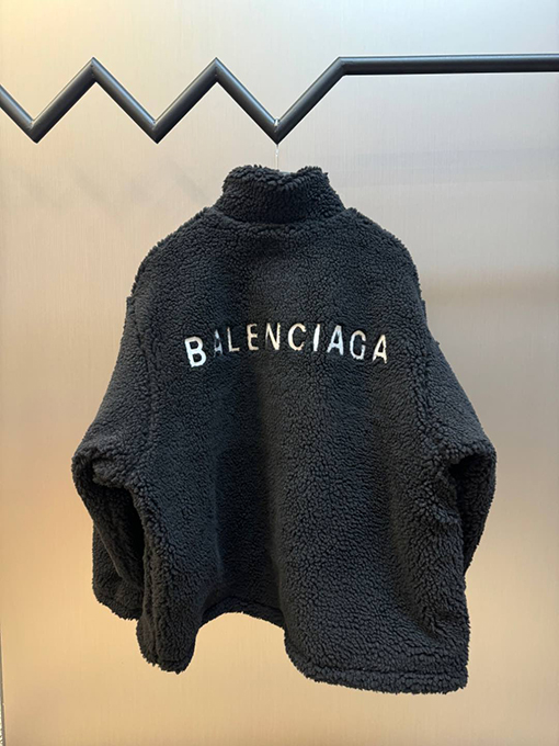 バレンシアガ 刺繍テディコート
