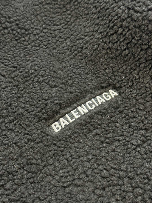 バレンシアガ 刺繍テディコート