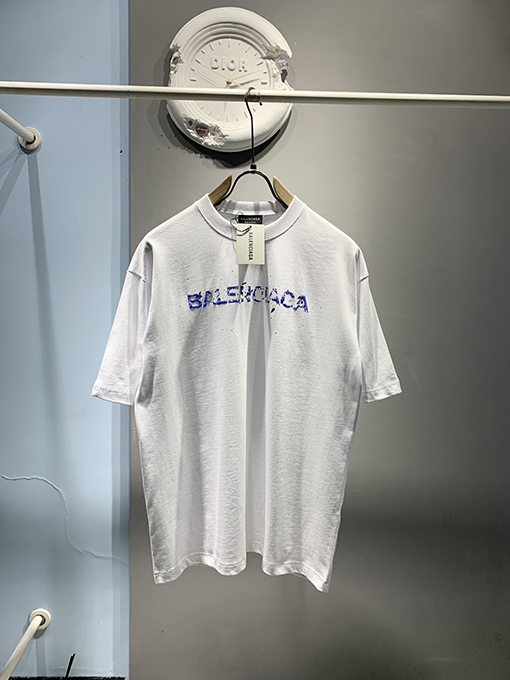 バレンシアガ発泡ロゴTシャツ