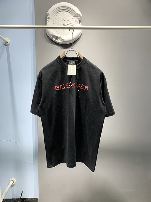 バレンシアガ発泡ロゴTシャツ