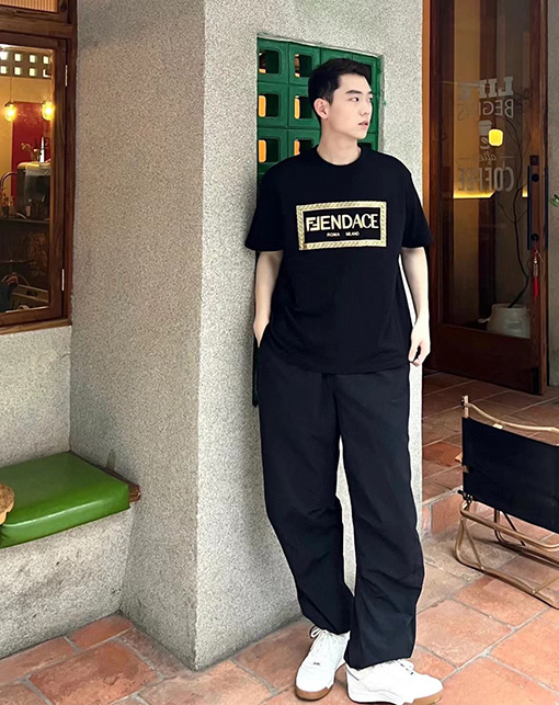 フェンディ X ヴェルサーチ連名前後ゴールド刺繍半袖Tシャツ