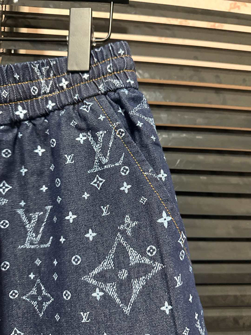 ルイヴィトンコピーアルファベットロゴプリントのデニムセット