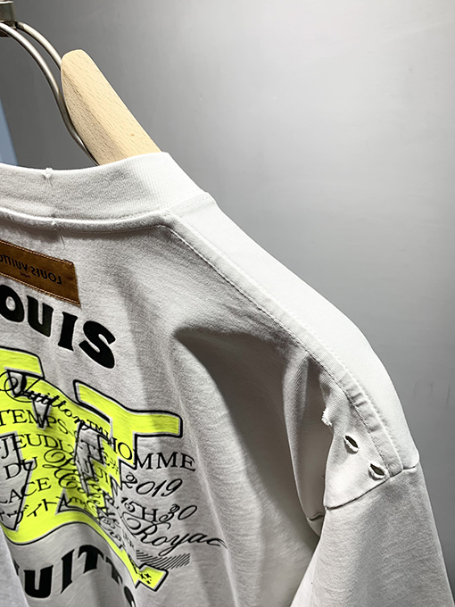 ルイヴィトン新しいのプリントTシャツ