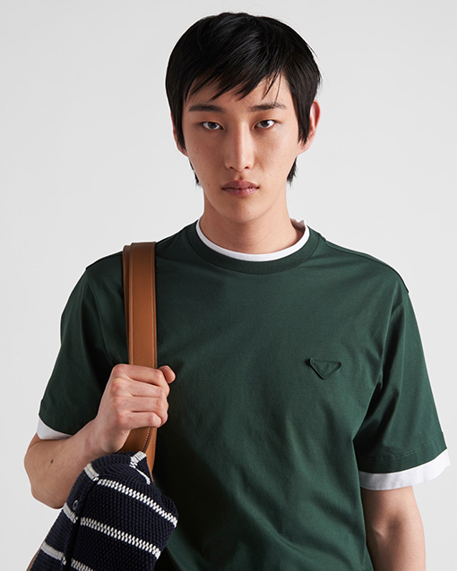 プラダコピー2層のコントラストTシャツ