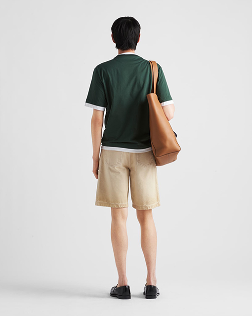 プラダコピー2層のコントラストTシャツ