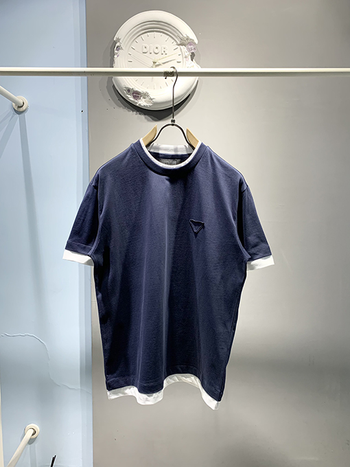 プラダコピー2層のコントラストTシャツ