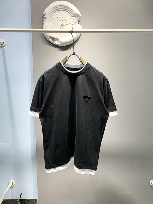 プラダコピー2層のコントラストTシャツ