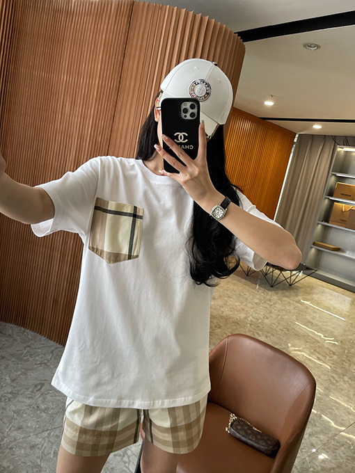 バーバリースーパーコピー 新しいヴィンテージ霜白大柄ポケット半袖Tシャツ