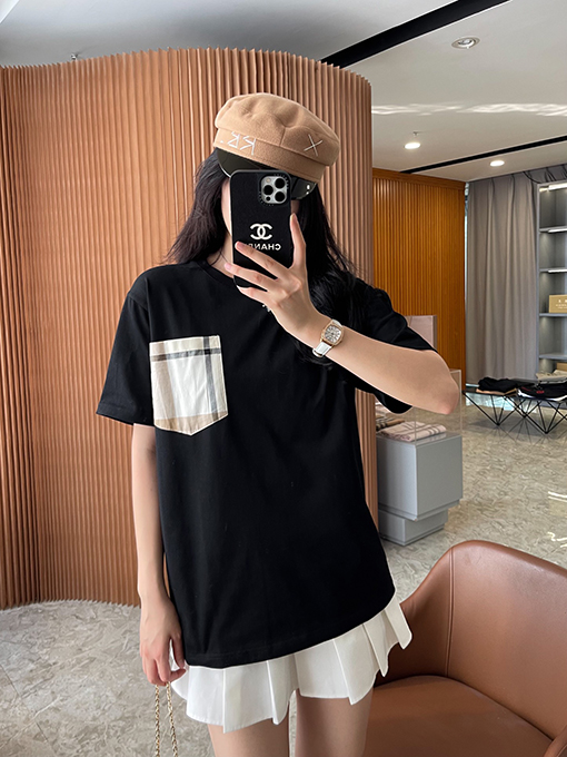 バーバリースーパーコピー 新しいヴィンテージ霜白大柄ポケット半袖Tシャツ