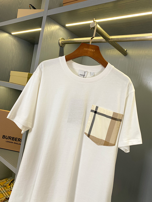 バーバリースーパーコピー 新しいヴィンテージ霜白大柄ポケット半袖Tシャツ
