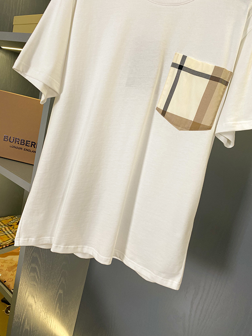 バーバリースーパーコピー 新しいヴィンテージ霜白大柄ポケット半袖Tシャツ