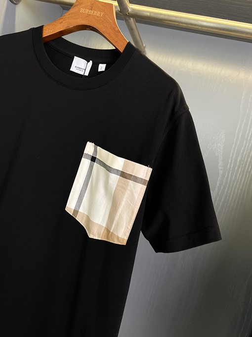 バーバリースーパーコピー 新しいヴィンテージ霜白大柄ポケット半袖Tシャツ