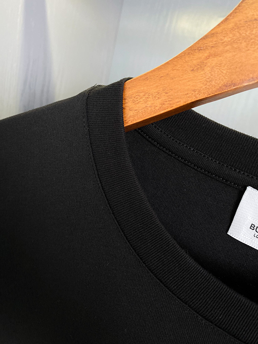バーバリースーパーコピー 新しいヴィンテージ霜白大柄ポケット半袖Tシャツ